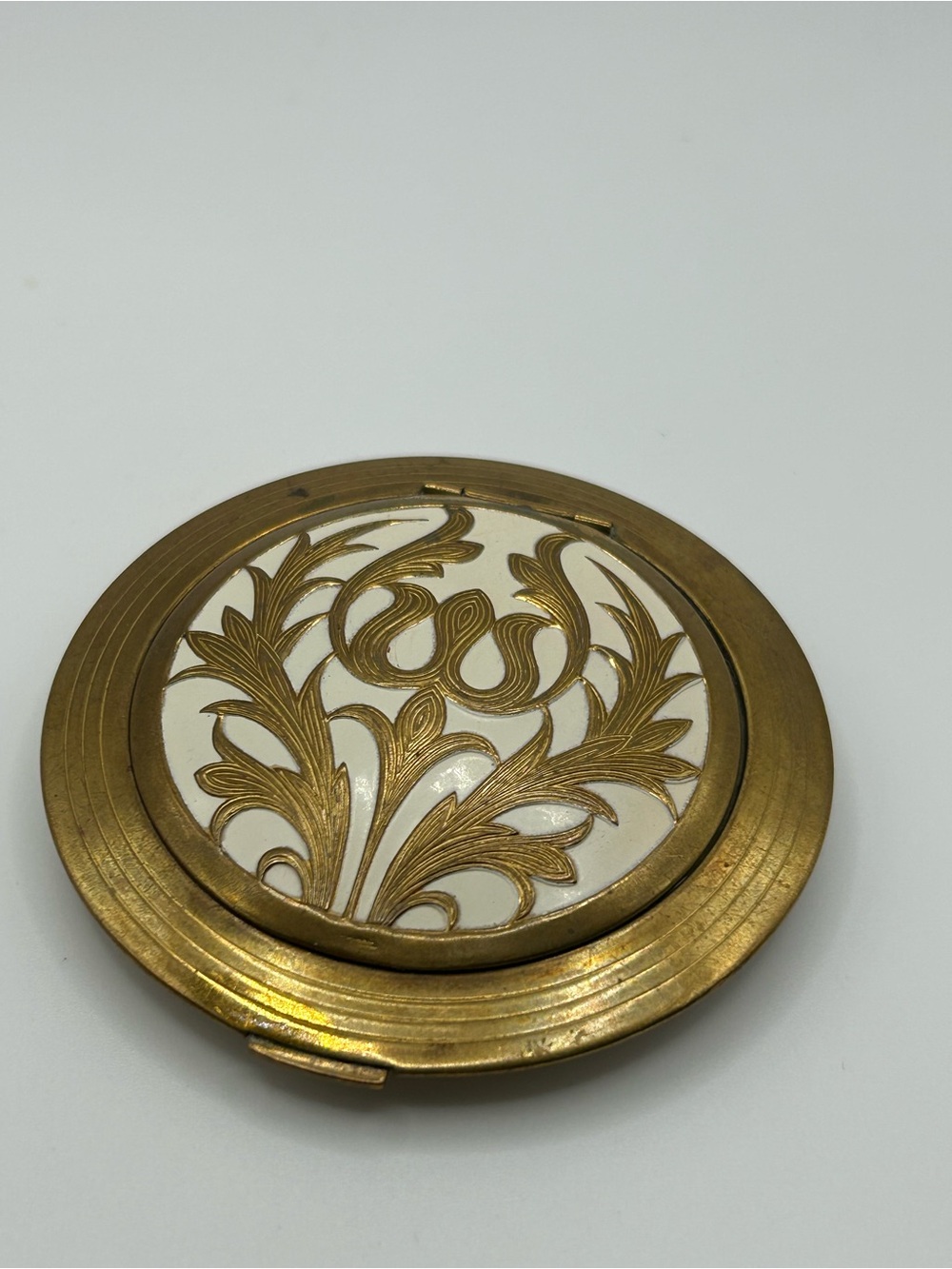 vintage Richard Hudnut Art Nouveau goldtone and white enamel powder compact